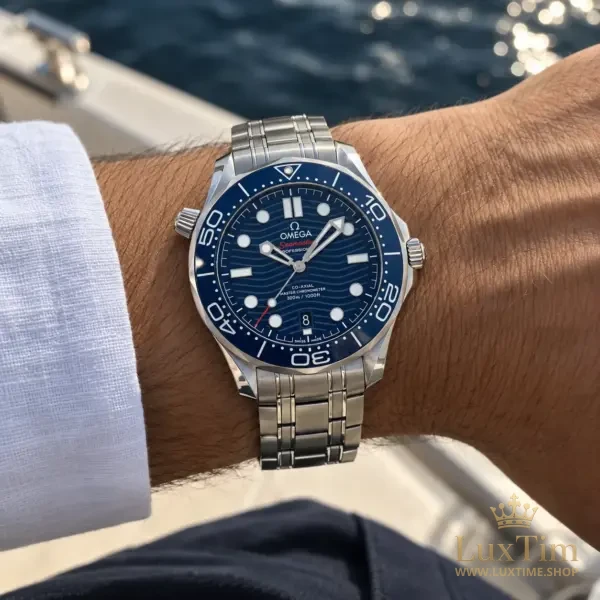 Omega Seamaster Diver Montre Automatique 42 mm 210.30.42 Cadran Bleu – vue 2