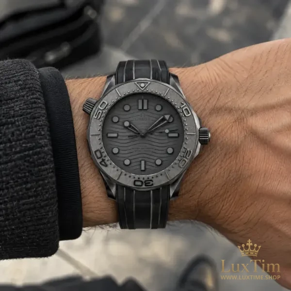 Omega Seamaster Diver 300M Montre Automatique 44 mm 210.92.44 Cadran Noir – vue 2