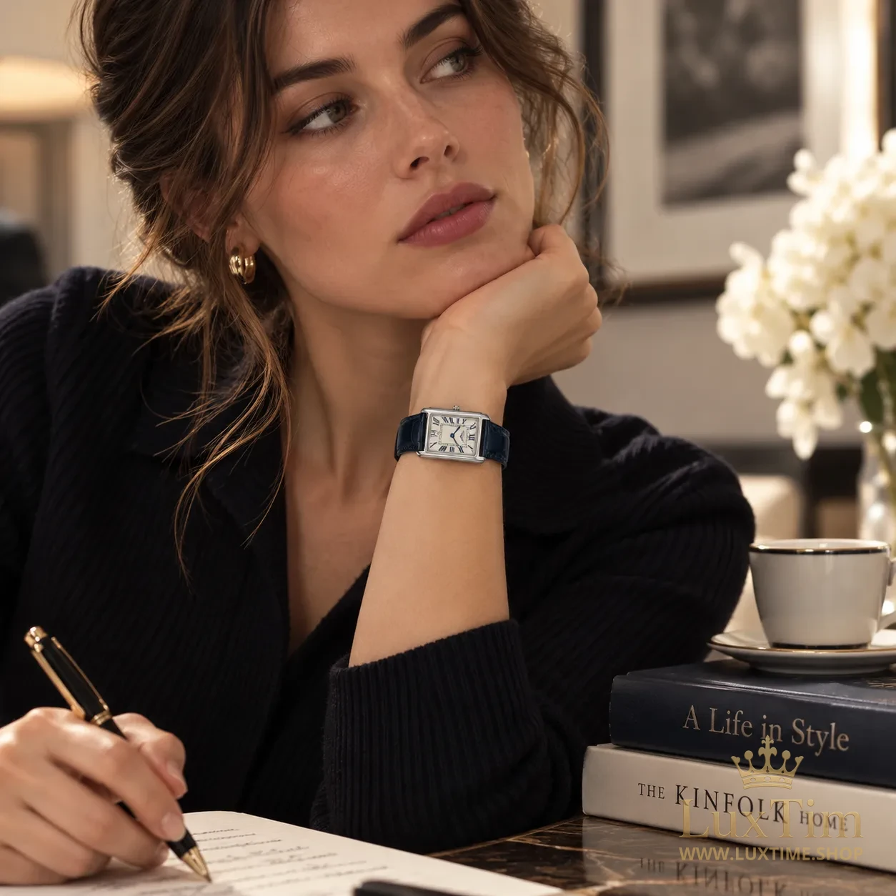 Longines DolceVita Montre Cadran Argenté Bracelet Cuir Bleu Marine Acier