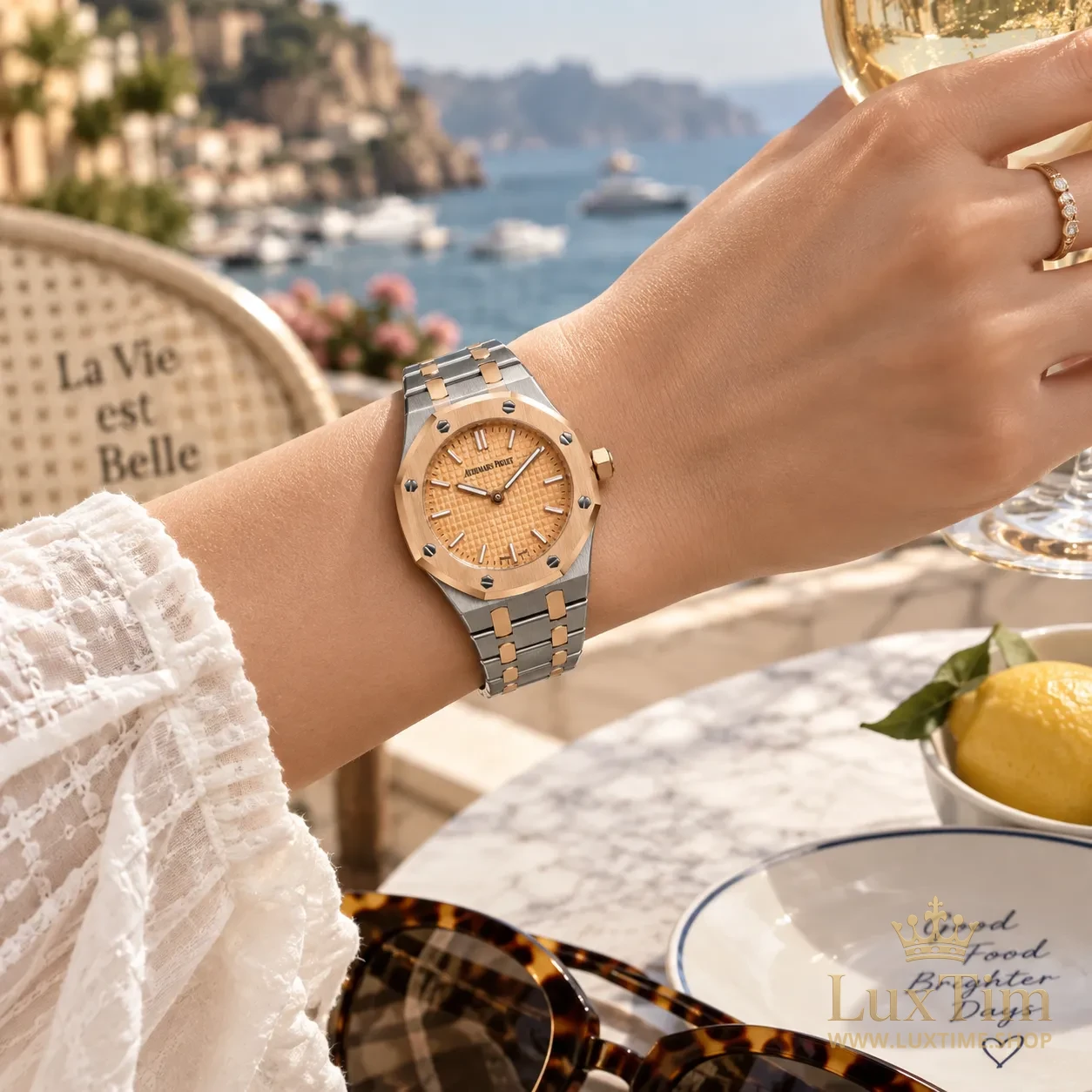 Audemars Piguet Royal Oak Montre Quartz 33 mm 67650SR Cadran Doré