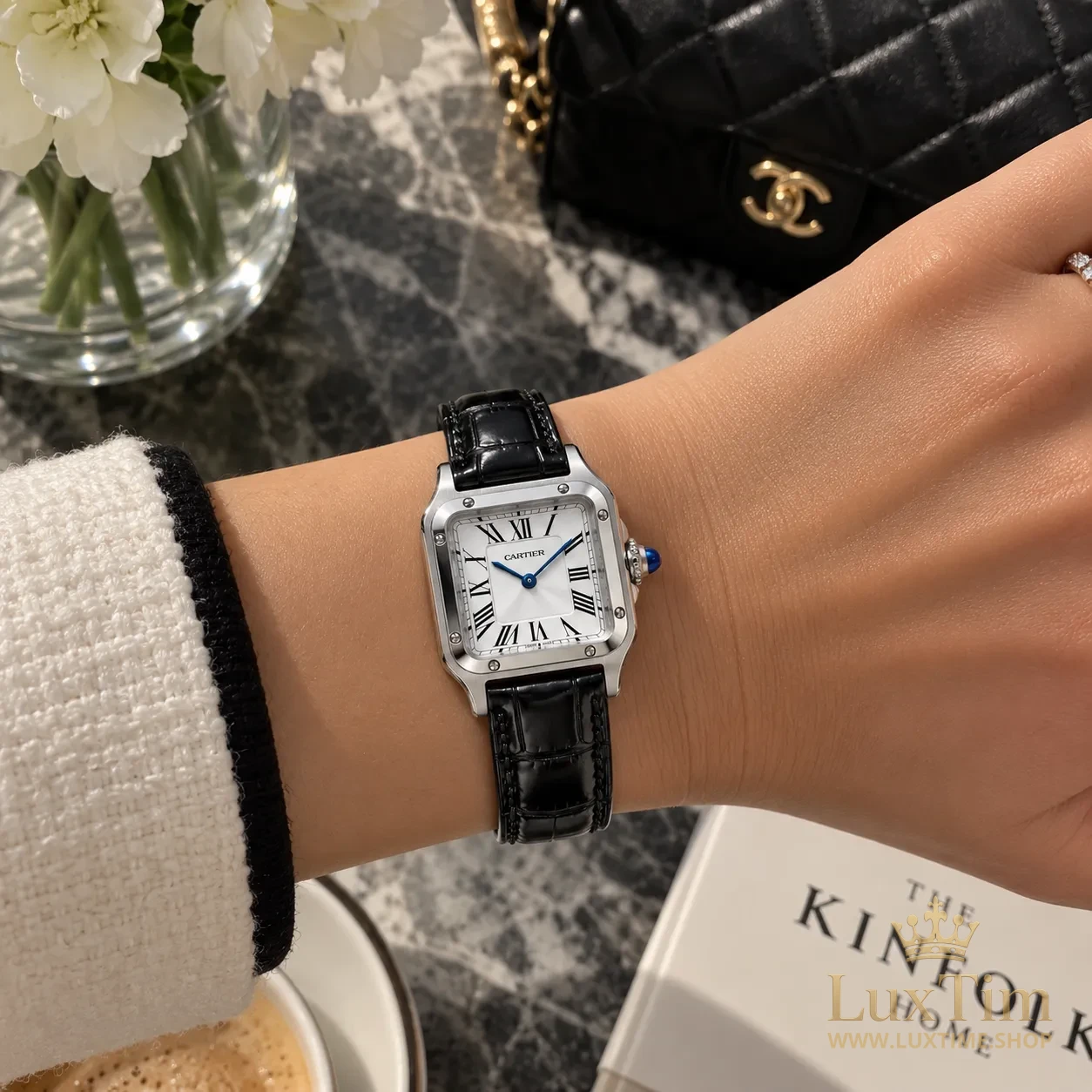 Cartier Santos-Dumont Montre Quartz 38 × 27.5 mm WSSA0023 Cadran Argenté