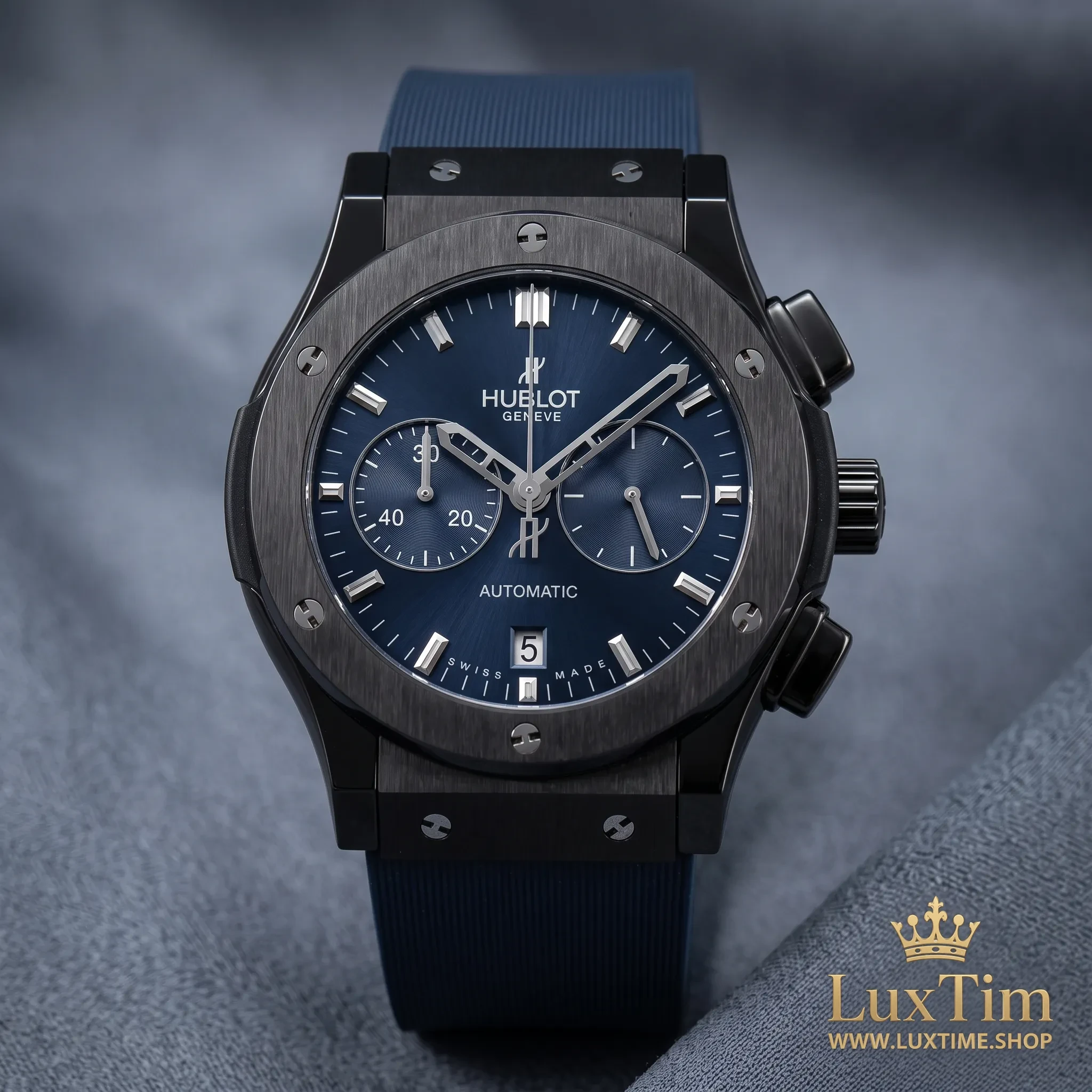 Hublot Classic Fusion Montre Automatique 42 mm 541.CM.7170 Cadran Bleu