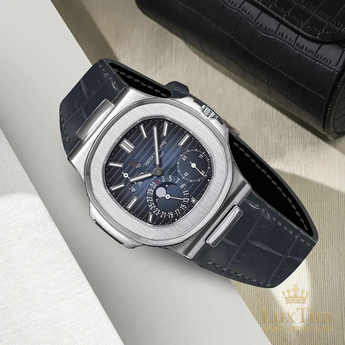 Patek Philippe Nautilus Montre Automatique 40 mm 5712 Cadran Bleu