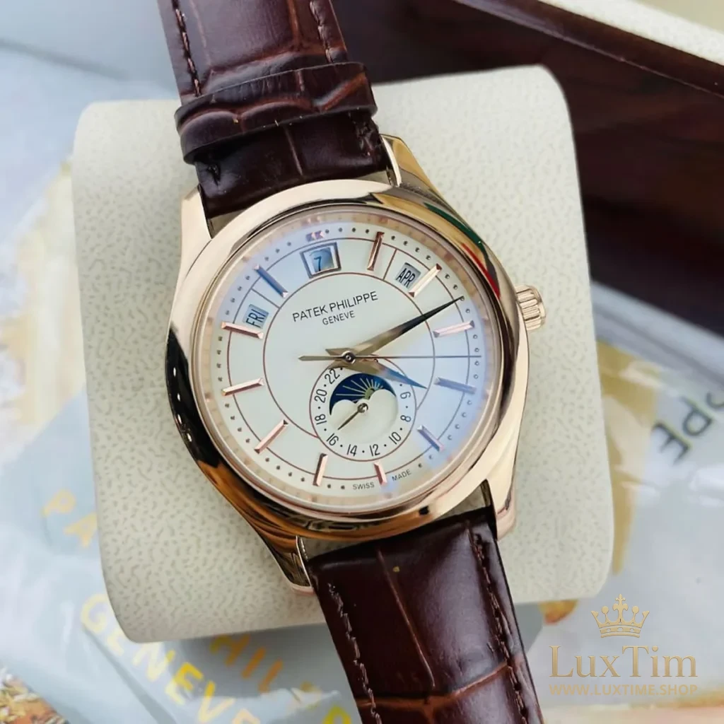 Patek Philippe Complications Calendrier Annuel – Montre 40 mm – Réf. : 5205R-001